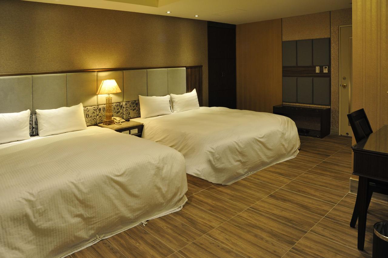 Maple Hotel Tainan Exterior foto